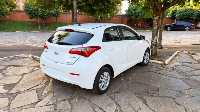 Hyundai HB20 C.style/c.plus 1.6 Flex 16V Aut. 2015