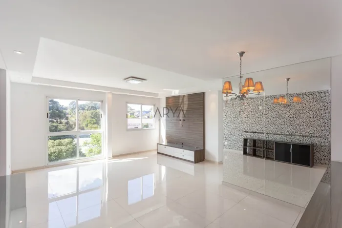 Apartamento à venda no Clube San Marino no Mercês ARYA1