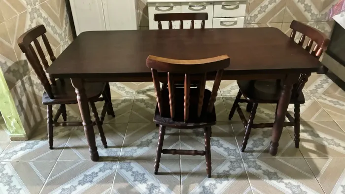 Mesa de 6 cadeiras