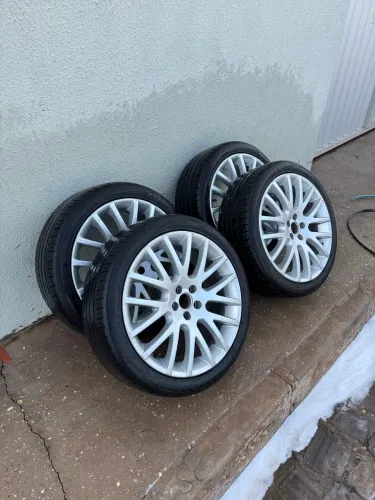 Rodas aro 18 5x100 modelo Golf Limited 
