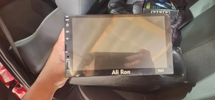 Som automotivo, aparelho de rádio e caixa de som