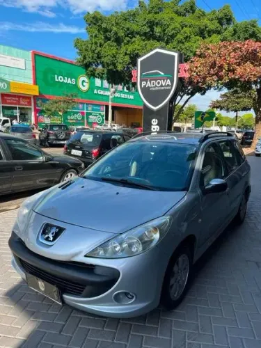 Peugeot 207 SW XR 1.4 Flex 8V 5P 2010