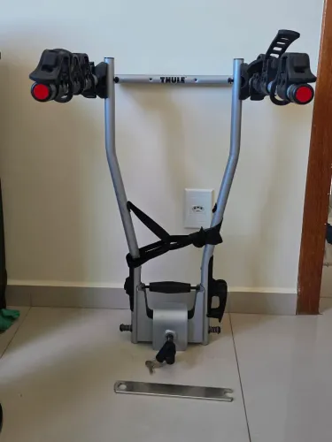 Suporte para 3 Bicicletas Thule 974 Hangon dobrável com fecho anti furto