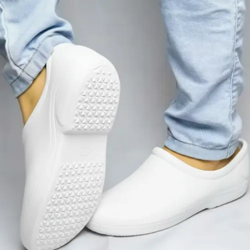 Sapato enfermeira (Entrega grátis) - babuche NR 32 (crocs, borracha)<br>