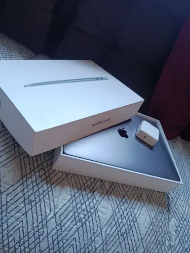 Tive problema com o anúncio anterior. Macbook Air M1 8GB RAM, 256SSD impecável