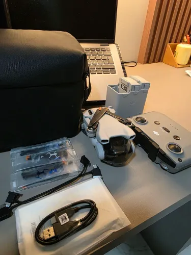 DJI Mini 3 combo fly more (Apenas para Retirada de Peças) + Acessórios