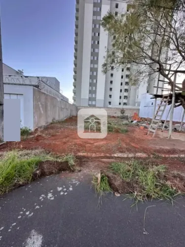 Terreno para venda no bairro Laranjeiras