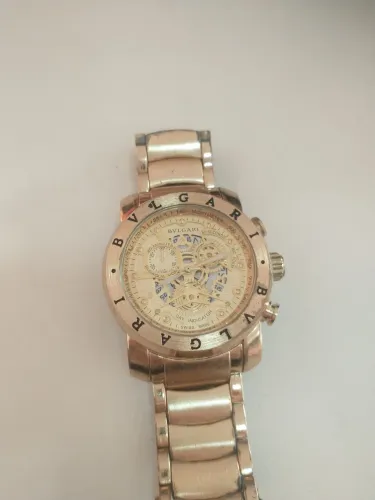 Relógio Dourado Bvgari