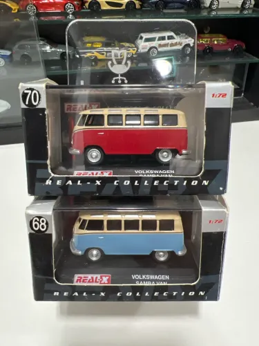 2 Kombis Volkswagen Miniatura 1:72 Real-X Collection - Com Caixa
