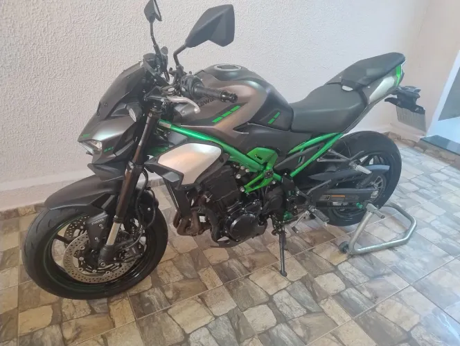 Kawazaki Z900