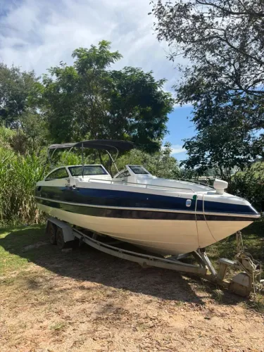 Vendo lancha real 24 pés MARAVILHOSA a diesel 