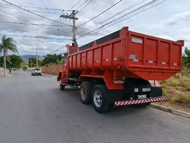 Caminhão Mercedes Bens 1620 Caçamba, Basculante