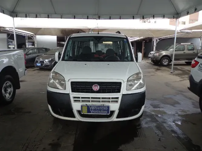 Fiat Doblo Essence 1.8 Flex 16V 5P 2017