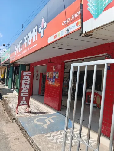 Farmácia completa a venda 