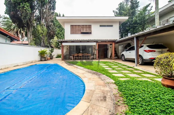 Sobrado - 4 Dormitórios (1 Suíte) à Venda na Granja Julieta - São Paulo/SP