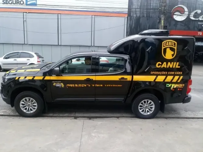 CAPOTA DE FIBRA TIPO CANIL - IDEAL PARA PICK-UP GM S-10