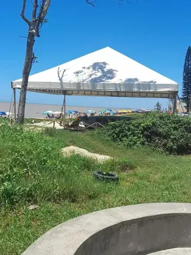 Vendo tenda 6x6m com 3 metros de altura da D'graus metais nova.