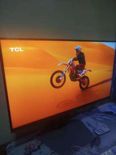 Monitor TCL QD mini LED de 300mhz
