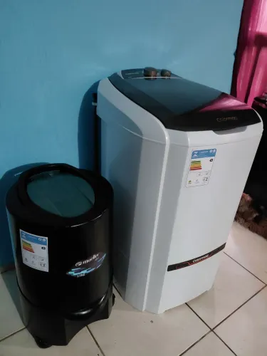 Máquina de lavar e centrífuga Semi-novas