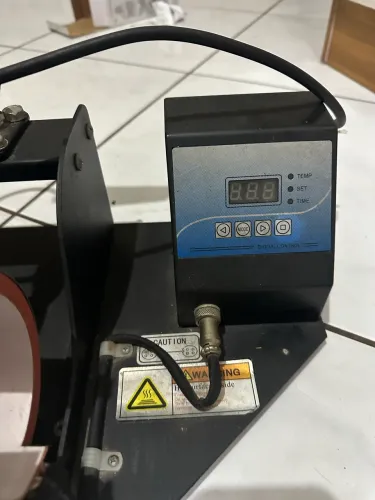 Prensa térmica para sublimação de canecas ou copos diversos