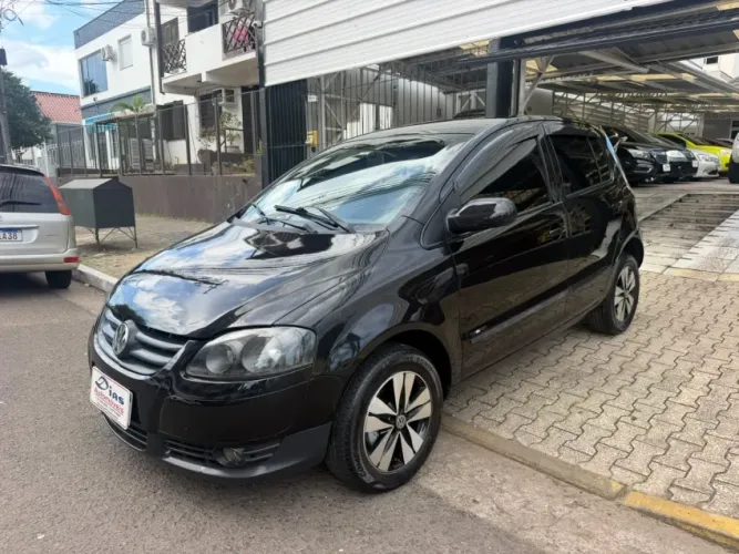 Volkswagen Fox 1.0 MI Total Flex 8V 5P 2010