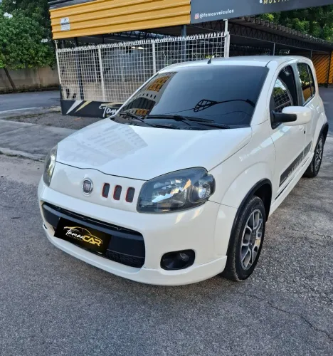Fiat Uno Sporting 1.4 EVO Fire Flex 8V 4P 2013