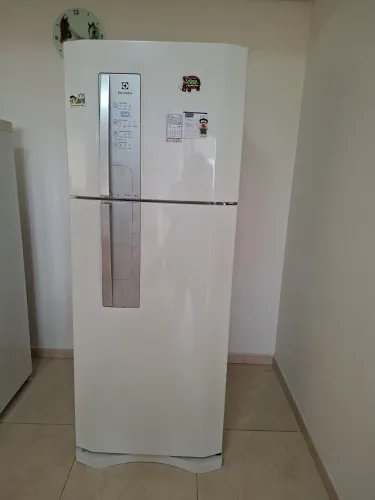 Refrigerador Electrolux DF51 427l