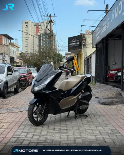 Honda PCX DLX 160 2025 12.000Km rodados