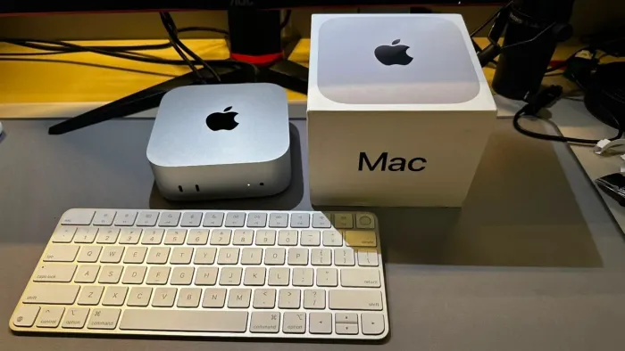 Mac mini M4 16GB 256GB + Magic Keyboard Touch ID