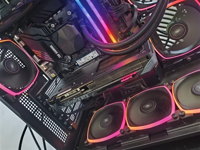 Rtx 5060 Gigabyte Gaming OC 8gb triple fan