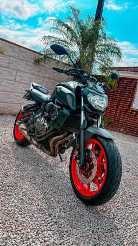 Yamaha Mt-07 - Com Acessórios
