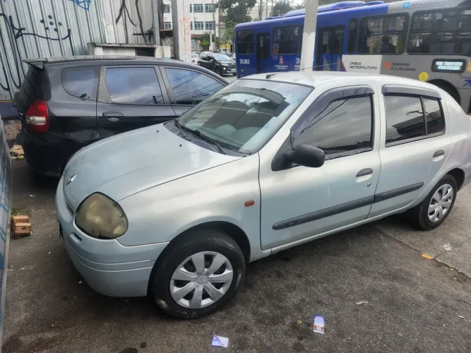 Renault Clio RN/ Expression 1.0 5P 2001