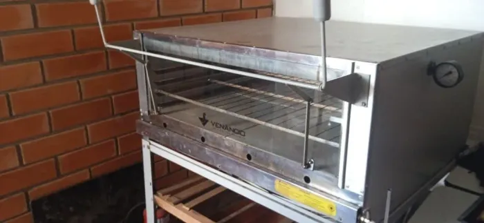 Vendo forno semi industrial Venancio