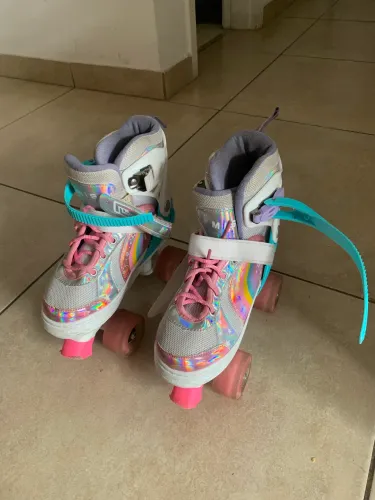 Patins 4 rodas ajustável Rosa e Verde ! Excelente estado 