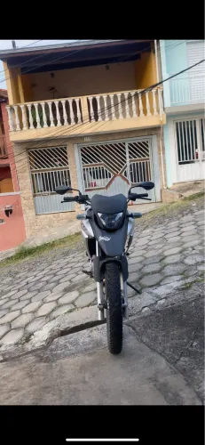 Troco pelo uma moto Com menor cilindrada com volta