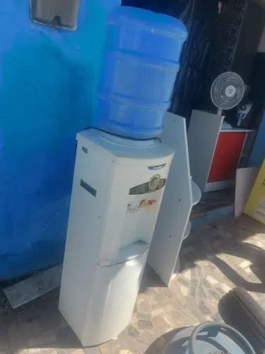 Vende se esse gela água esmaltec
