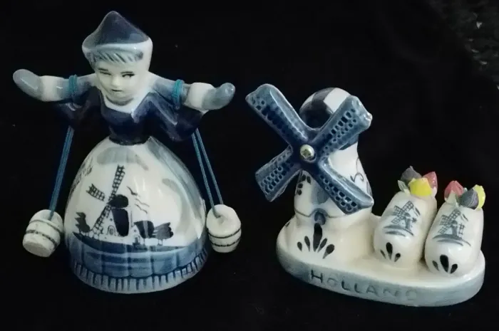 Conjunto Holandês, Sino Boneca e Moinho com Sapatinhos.