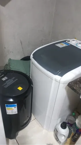 Tanquinho Britânia 20/6 é centrifuga Müller 15kls 1.300 estão na garantia um mês de uso