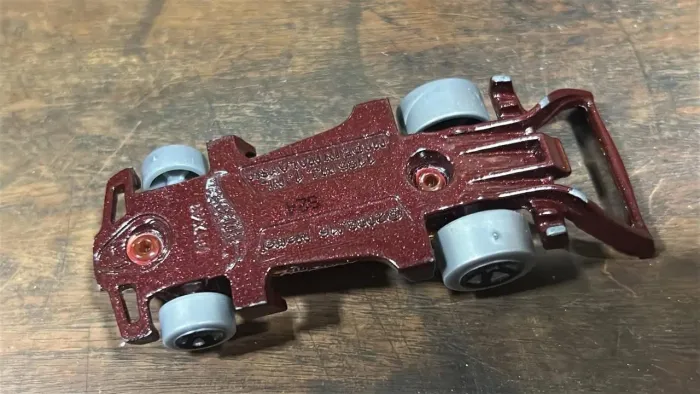 Carrinho Hot Wheels Brutonator 9/10 HW Metro