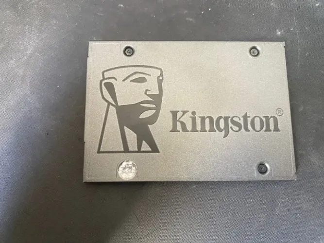 SSD 240GB Kinston UV