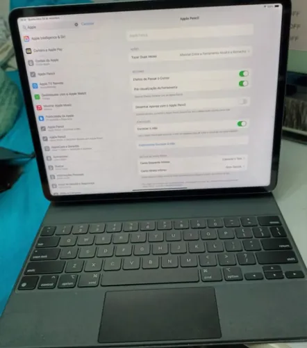 Ipad pro 12,9 256gb 6ª geração com teclado Apple Magic e película.