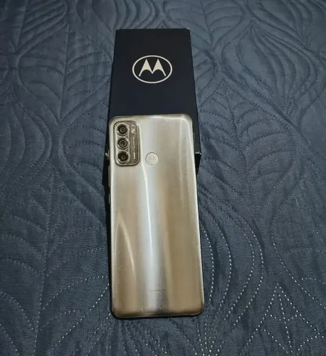 Celular muito conservado