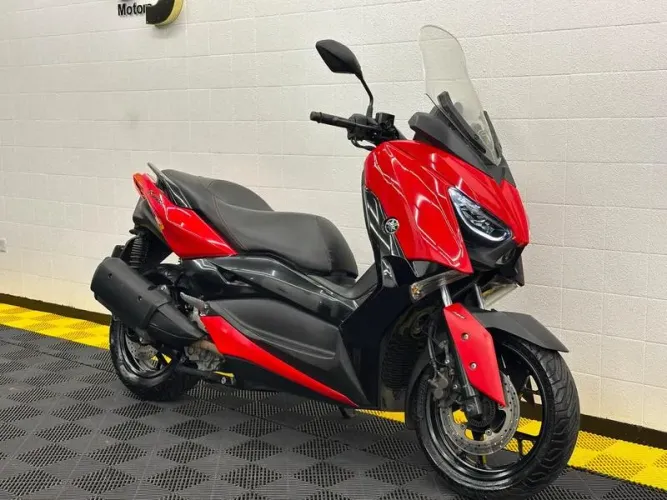 YAMAHA XMAX 2023