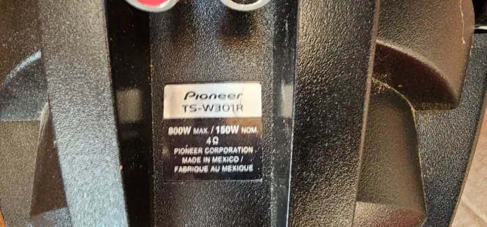 Subwoofer Pioneer TS-W301R - Usados