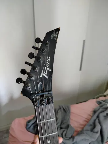 Tagima K1 Kiko Loureiro anos 2000