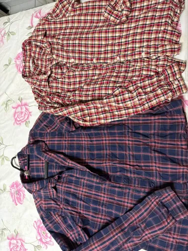 Dois camisas xadrez feminino tamanho M ou 40