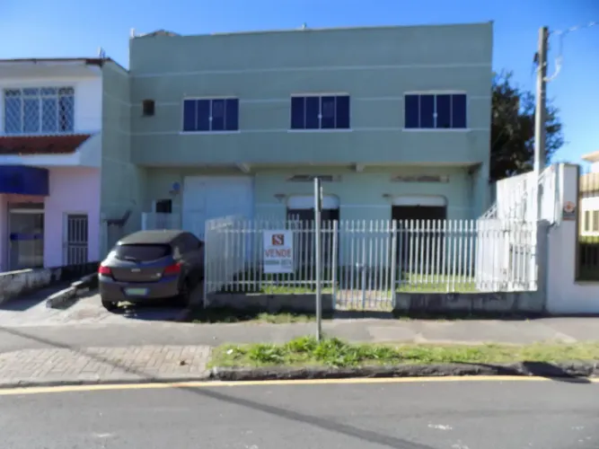 Imóvel para venda tem 324 metros quadrados em Fazendinha - Curitiba - PR