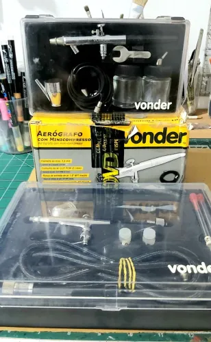 3 Aérografos + suporte para limpeza + engate rápido + depósito de tinta reserva + agulha