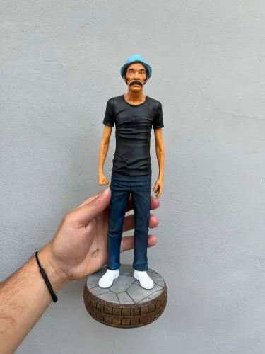 Figure Seu Madruga 3D Resina Pintando a mão 30CM