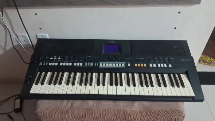 Teclado yamaha psr s650 